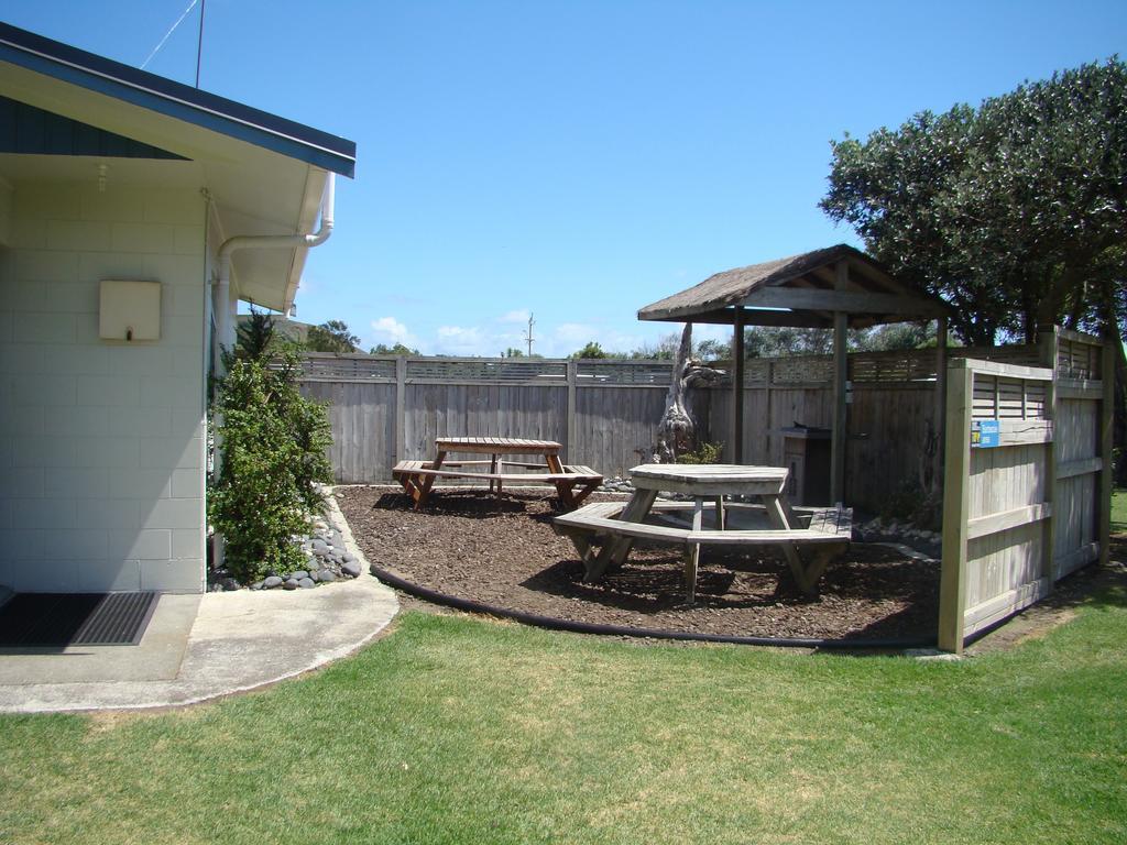 Port Waikato Holiday Park Extérieur photo